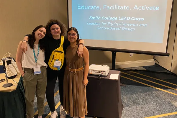 Gabrielle Torrence ’24, Rhys Vulpe ’23 and Dianie Chen ’24 at an anti-racism conference.